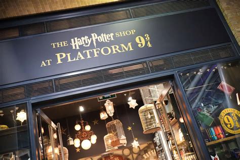 the harry potter shop at platform 9|universal studios harry potter shop.